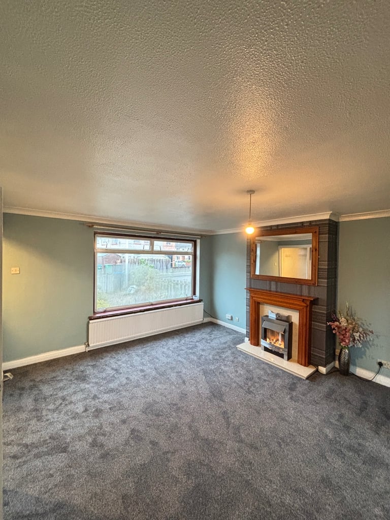 3-Bedroom detached house to rent in Perth. 