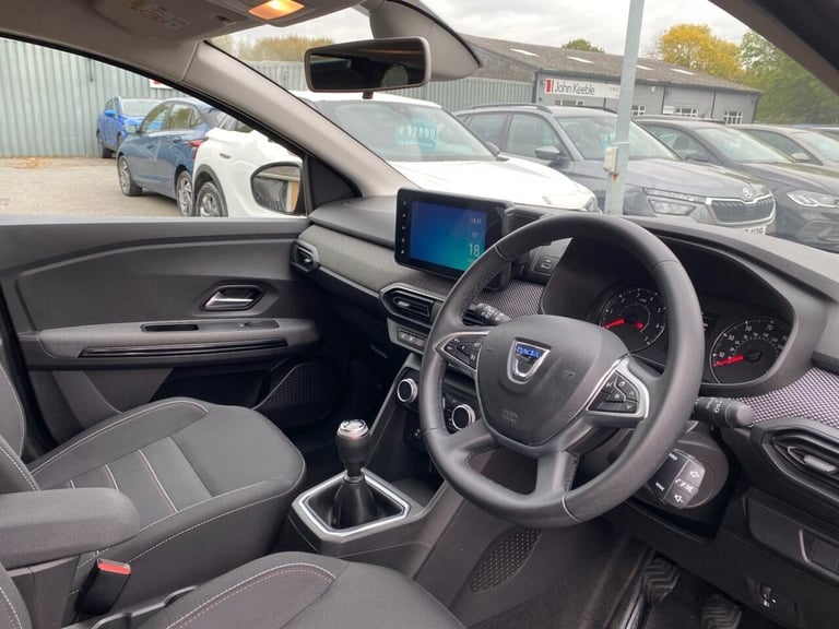 2022 Dacia Jogger 1.0 TCe Extreme SE 5dr MPV PETROL Automatic