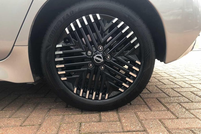 2022 Nissan Leaf 110kW N-Connecta 39kWh 5dr Auto HATCHBACK Electric Automatic