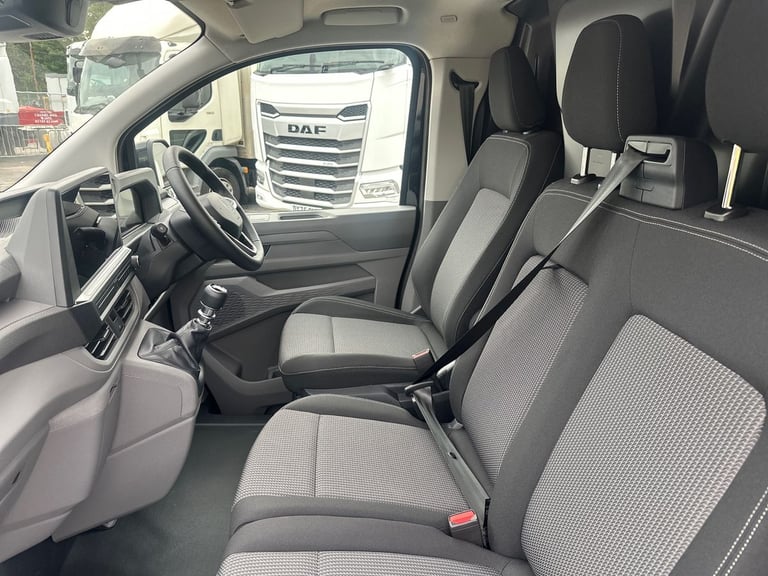  Volkswagen Transporter Panel Van 2.0 Tdi T28 Commerce Pro Panel Van 5dr Diesel
