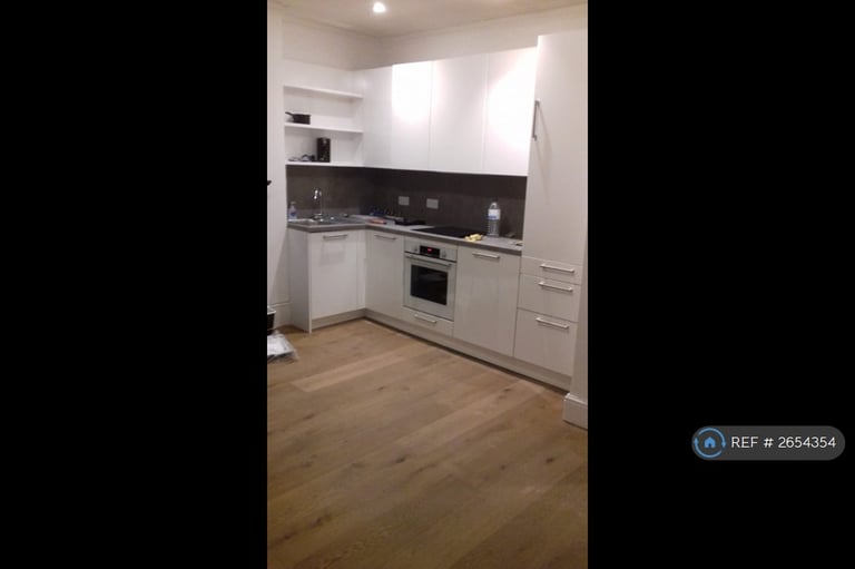 2 bedroom flat in West End Lane, London, NW6 (2 bed) (#2654354)