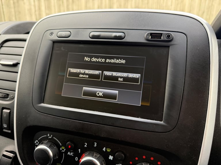 2021 Renault Trafic 2.0 dCi ENERGY 30 Sport Nav Crew Van LWB Euro 6 (s/s) 6dr WINDOW VAN Diesel M...