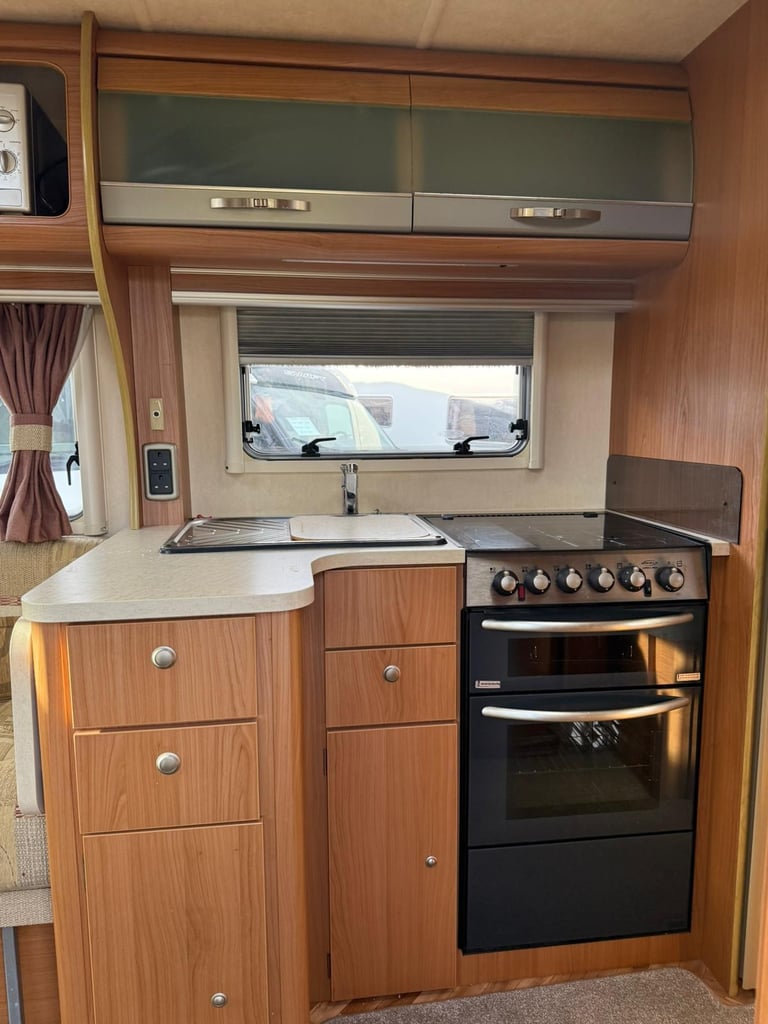 2009 - Autocruise Star Trail - 3 Ltr - 28,000 Miles - 4 Berth / 2 Belts - AUTO