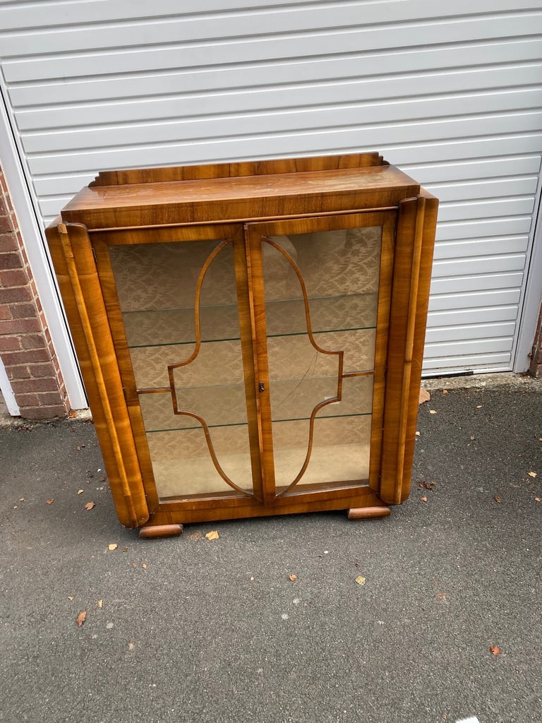 image for DISPLAY CABINET FOR FREE 