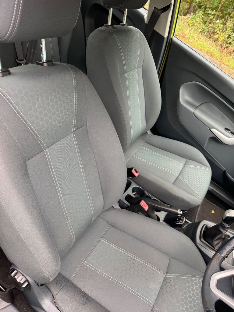 Ford, FIESTA, Hatchback, 2009, Manual, 1242 (cc), 3 doors