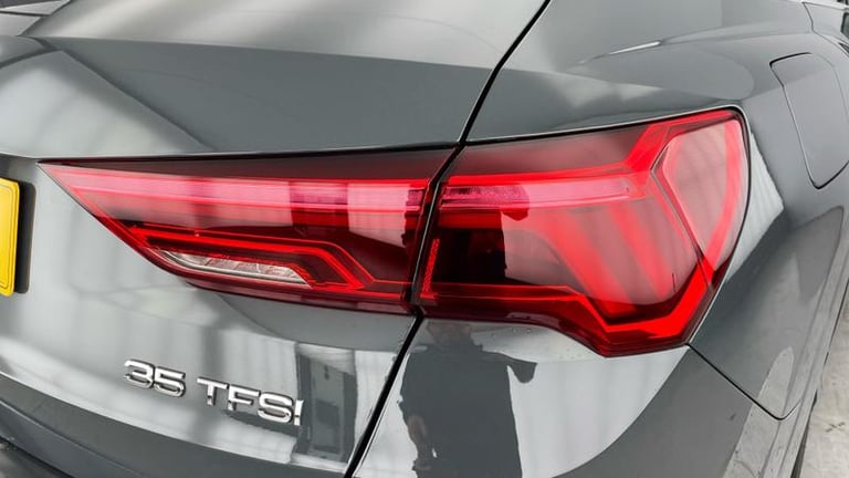 2022 Audi Q3 Sport 35 TFSI  150 PS 6-speed Manual SUV Petrol Manual