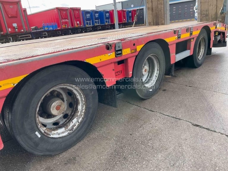 MAX 3 AXLE LOW LOADER 
