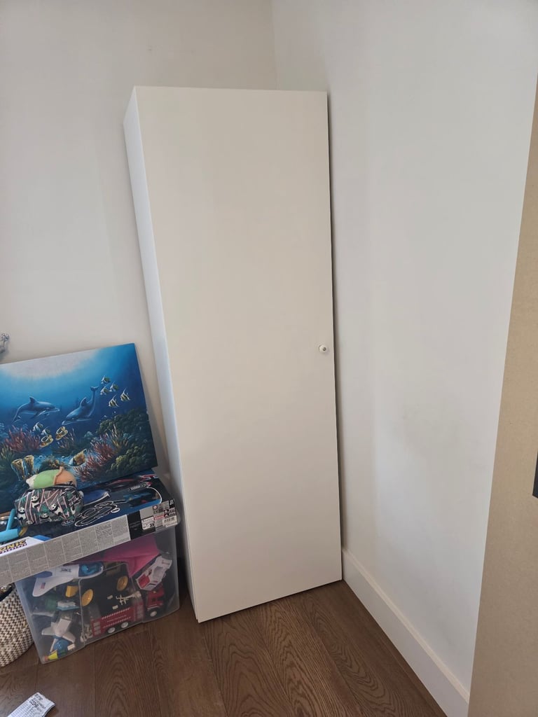 Ikea pax wardrobe 40x60x180