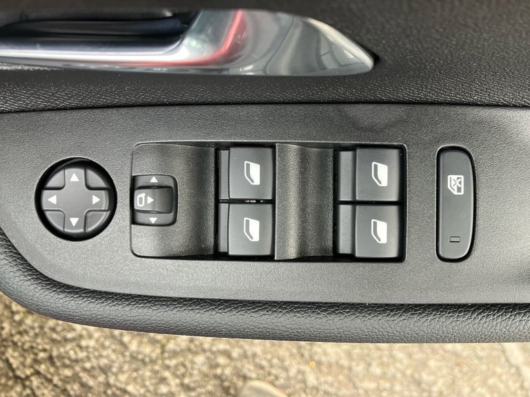 2023 Vauxhall Mokka 100kW Ultimate 50kWh 5dr Auto SUV ELECTRIC Automatic