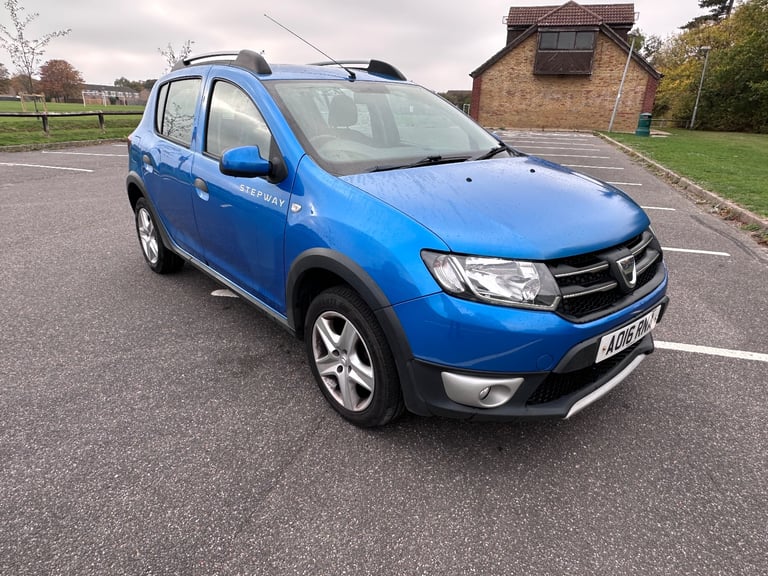 2016 Dacia Sandero Stepway 4x4 1.5 DCI diesel, £20 tax, 12m MOT, not kia ford Renault 