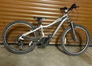 Specialized Hotrock 24 - Quality Child&#039;s Off Road Bike