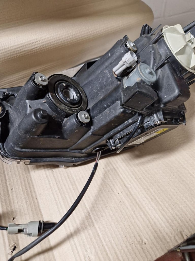 headlight for toyota estima for parts