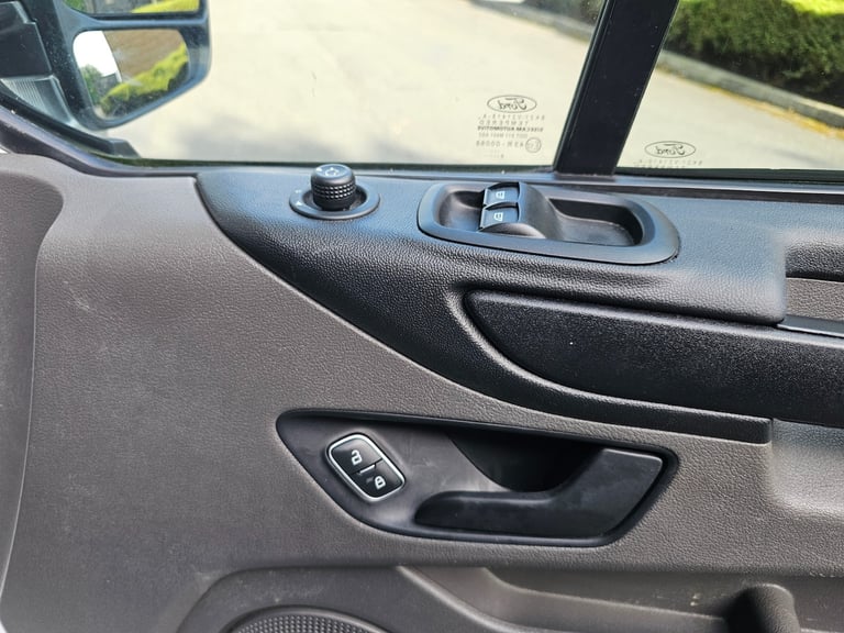 2018 68 FORD TRANSIT CUSTOM 2.0 TDCI 320 ECOBLUE DCIV EURO6 CREW VAN EX POLICE 