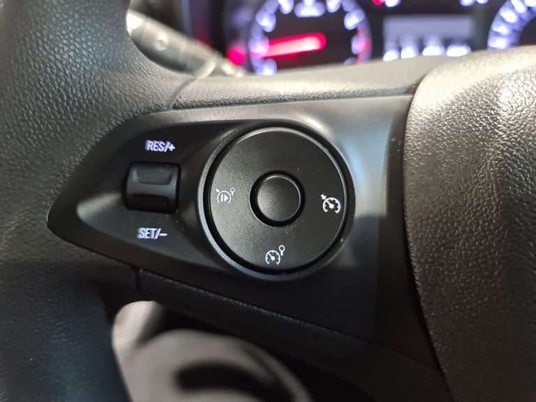 2024 Vauxhall Combo 1.5 TURBO D 2300 PRO P/V L2 H1 100 BHP LWB Panel Van Diesel Manual