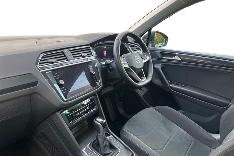 2020 Volkswagen Tiguan 2.0 TDI Elegance 5dr DSG SUV Diesel Automatic