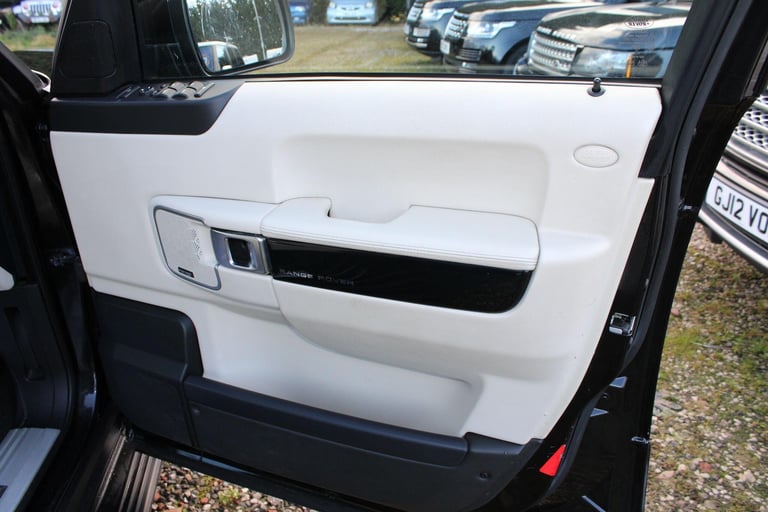 2012 Land Rover Range Rover 4.4 TD V8 Westminster Auto 4WD Euro 5 5dr ESTATE Diesel Automatic