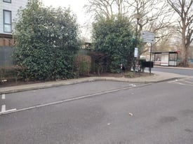Parking space available to rent in London (W3)