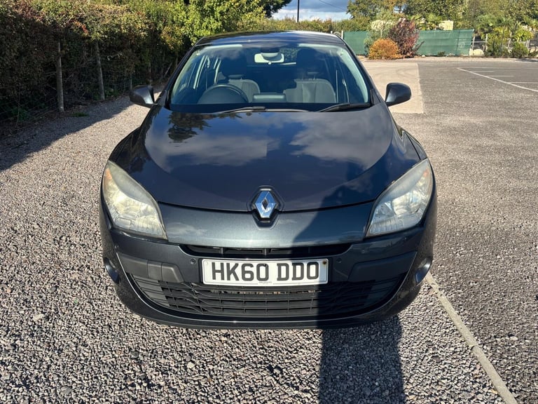 2011 Renault Megane 1.6 16V 110 Dynamique TomTom 5dr HATCHBACK Petrol Manual