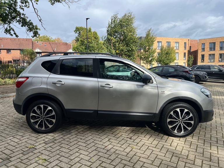 Nissan QASHQAI Automatic