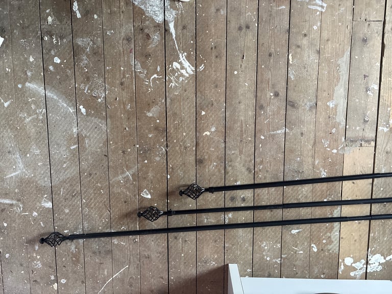 3 curtain poles black 