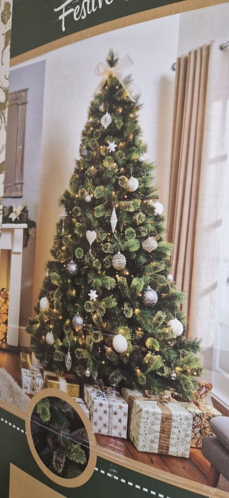 The Range 6.5ft Kensington Traditional Christmas Tree by Festive Forest.
