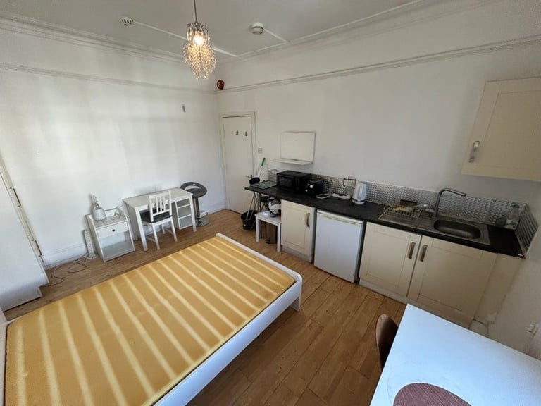 ☀️ Furnished Room ✅ Ready to View