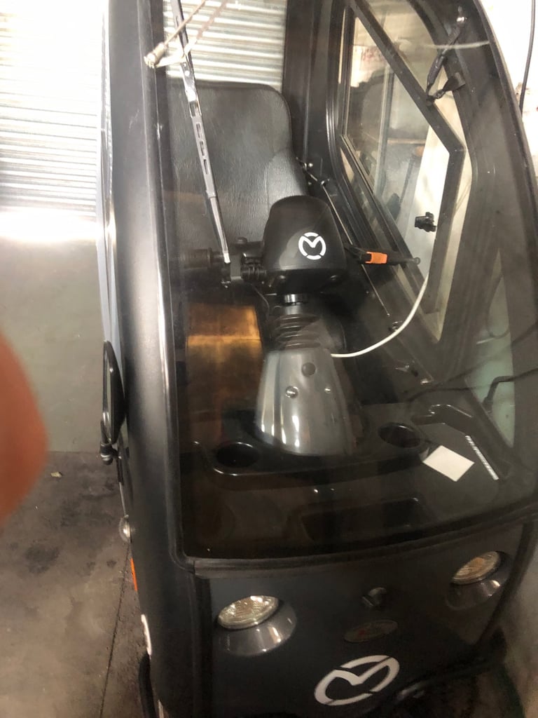 Mobility cabin scooter 