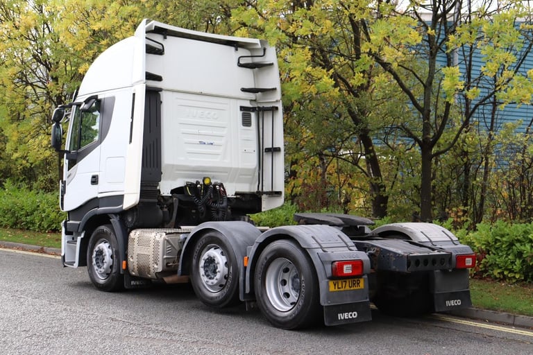 IVECO STRALIS 460 HI-WAY 6X2 MIDLIFT TRACTOR UNIT (2017)