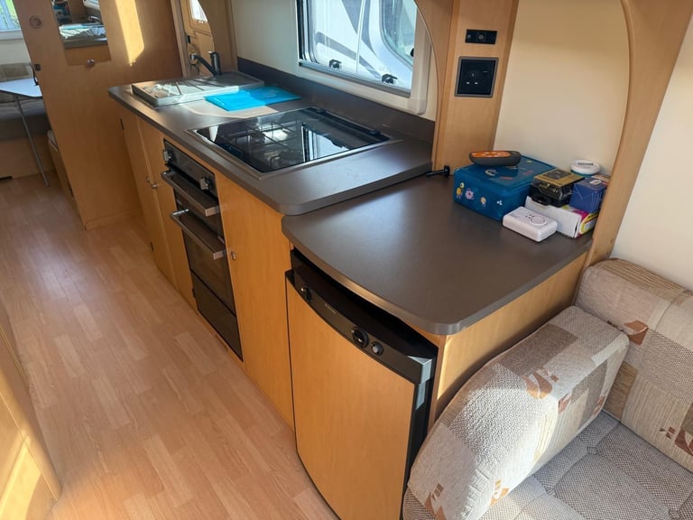 2011 Bailey Pegasus 646 quard motor mover