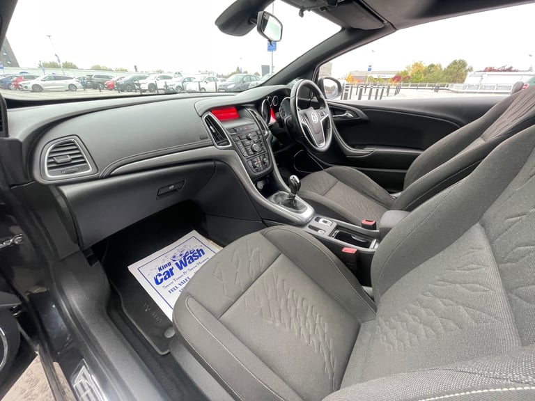 * VAUXHALL CASCADA 2.0 CDTi SE CONVERTIBLE + JUST SERVICED + ALLOYS + 2 KEYS *