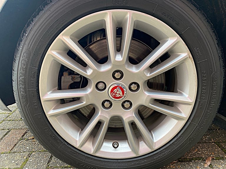 2015 Jaguar XE 2.0 Prestige 4dr Auto SALOON Petrol Automatic