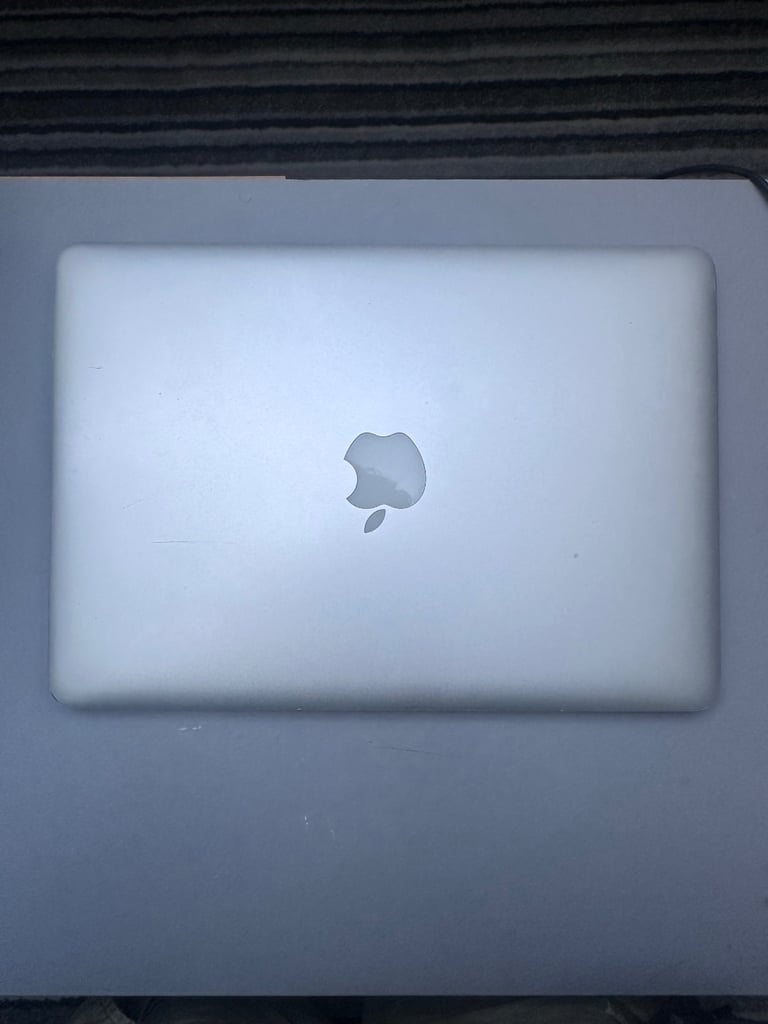 image for MacBook Pro 13 inch early 2015