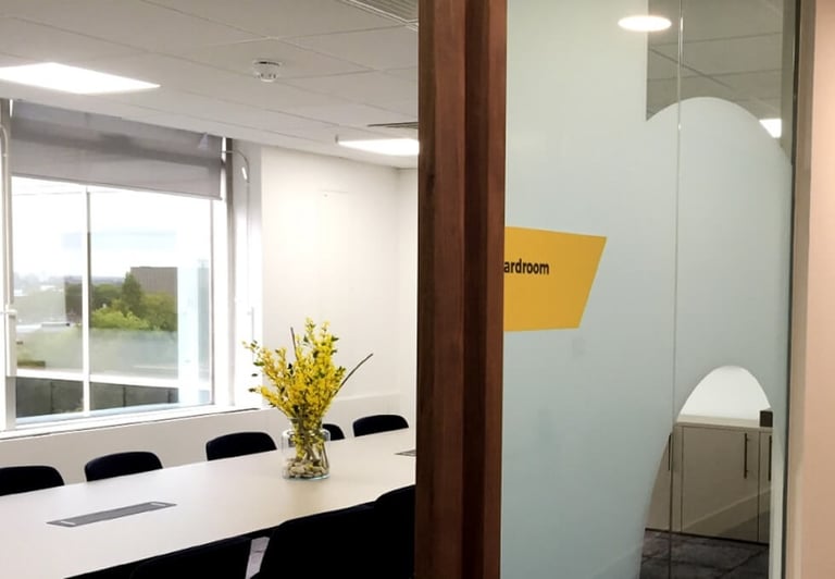 Furnished offices to rent in *Hammersmith*. Office Spaces for 4 to 200 desks W6