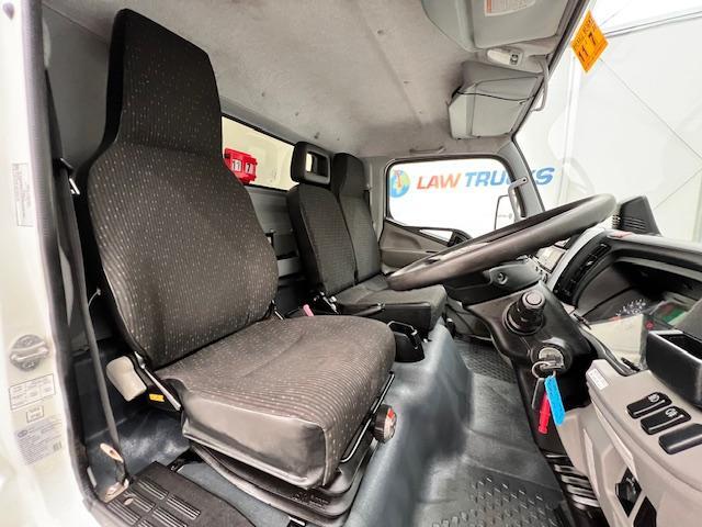 Mitsubishi Fuso Canter 7C18 Day Cab Box Van 