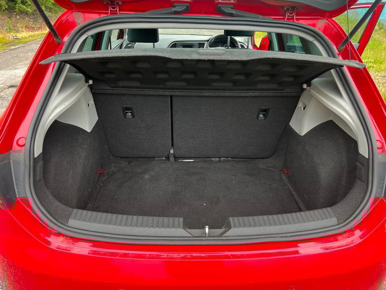 2014 Seat Leon FR 2.0 TDi 180bhp 113,000 miles mot 1 year road tax for 1 year 