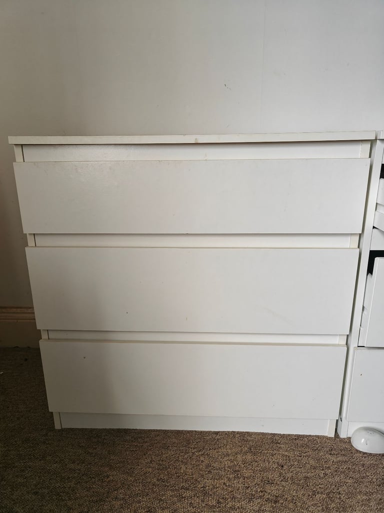 image for Free Chest of drawers.
