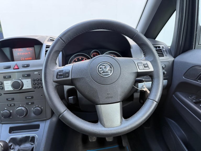 Vauxhall Zafira 1.6 Breeze Euro 4 5dr Petrol Manual - Image 32