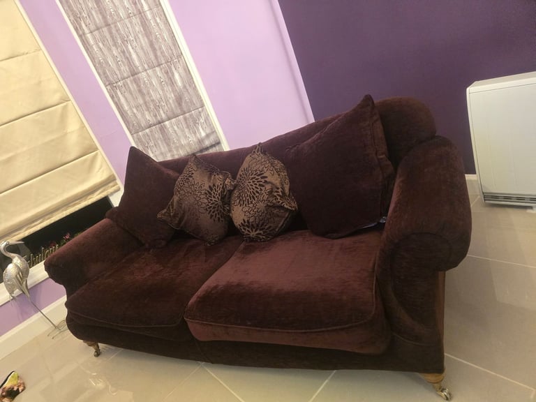 4 seater suite and snuggle chair