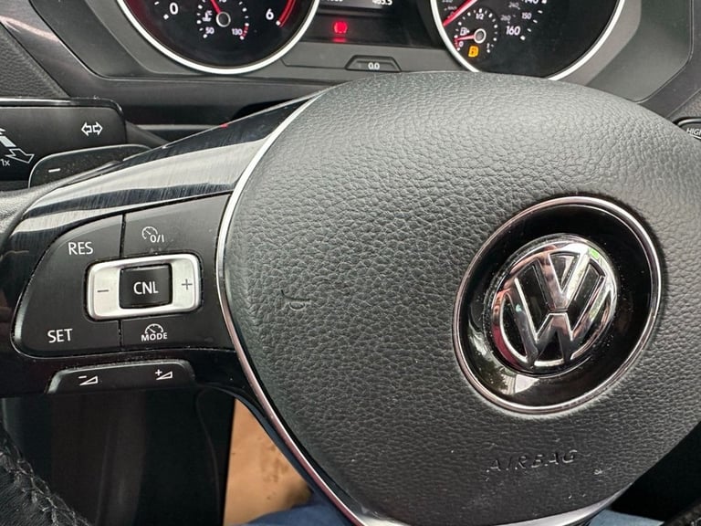 2017 17 VOLKSWAGEN TIGUAN 2.0 TDI BLUEMOTION TECH SE NAVIGATION SUV 5DR DIESEL D