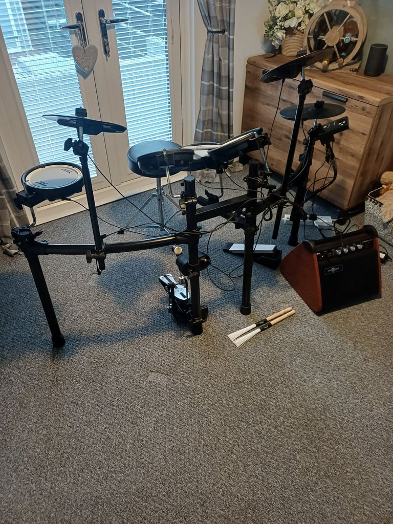 Roland V Drums TD1 electronic drum kit 