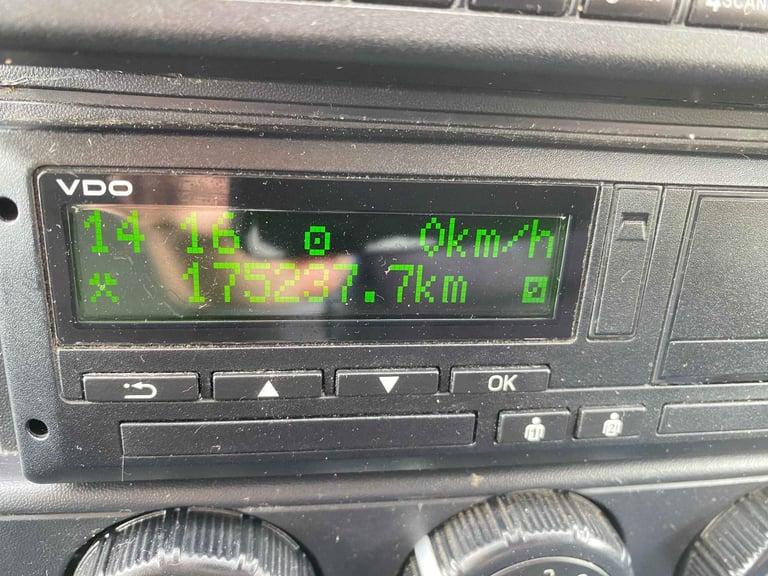 MITSUBISHI FUSO CANTER 7C18 7.5 TONNE BOX VAN 2021 – CN70 UYH