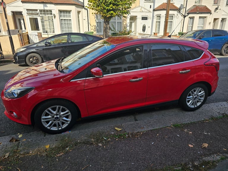 Ford, FOCUS, Hatchback, 2012, Manual, TITANIUM SPEC