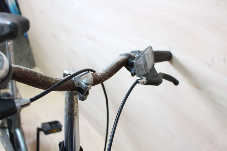 Black compact stowaway folding bike. Good working condition. Shopping. S size