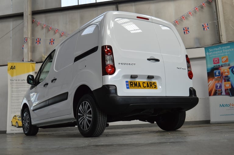 2016 Peugeot Partner 850 1.6 HDi 92 Professional ONLY 5000 MILES Van  Diesel Manual