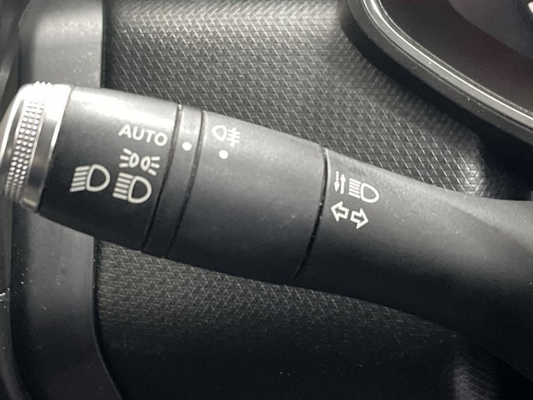 2020 Renault Clio 1.0 TCe Play Hatchback 5dr Petrol Manual Euro 6 (s/s) (100 ps) - AA INSPECT Hat...