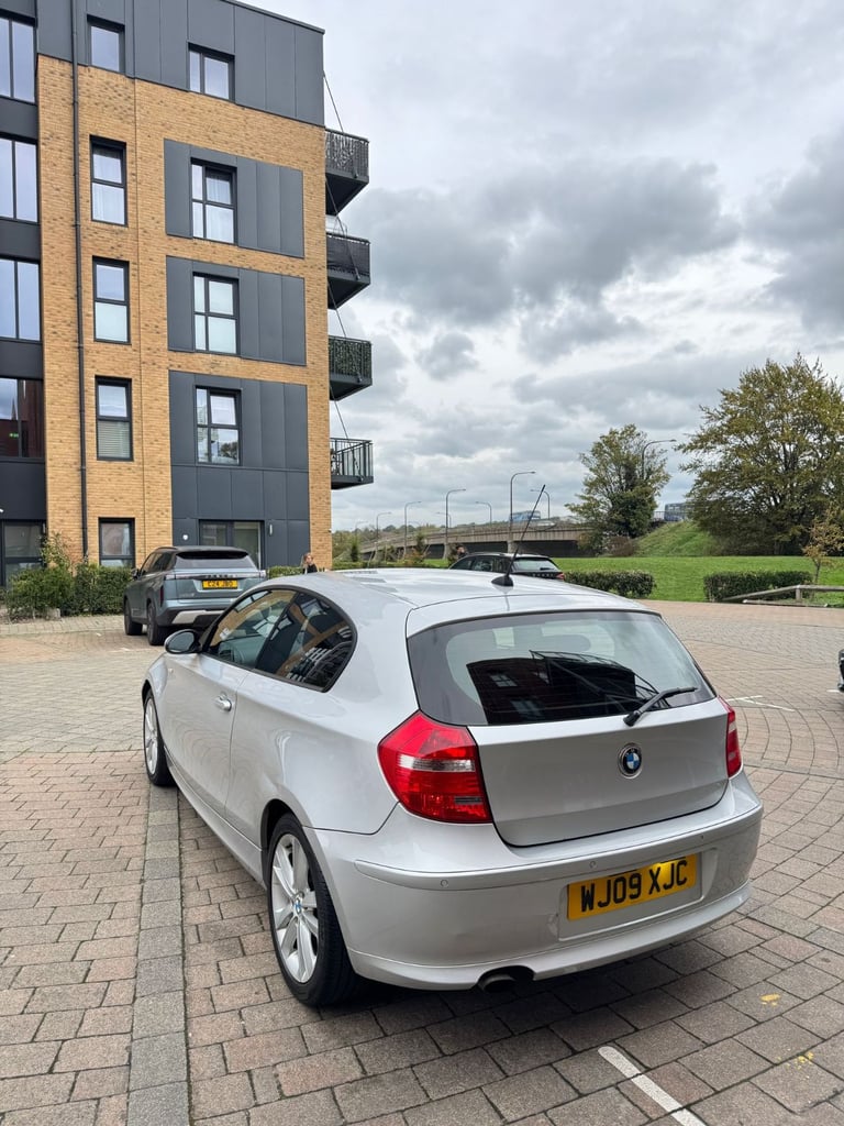 BMW, 1 SERIES, Hatchback, 2009, Manual, 1995 (cc), 3 doors