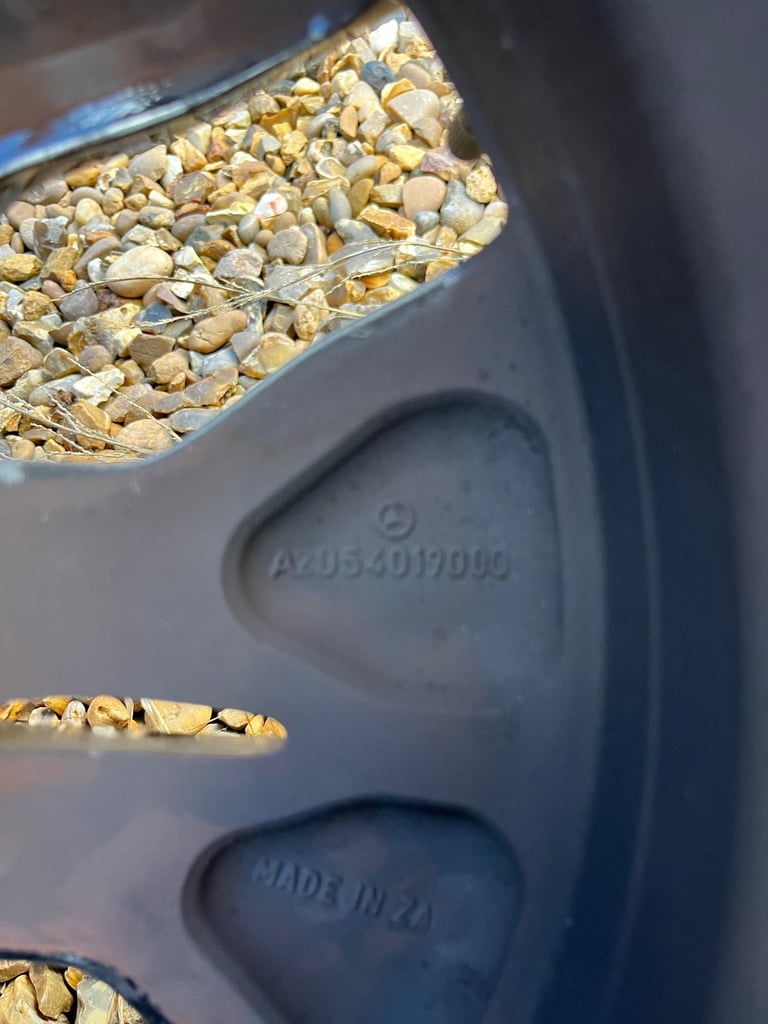 Genuine Mercedes 17” Alloy Wheels with Bridgestone Tyres