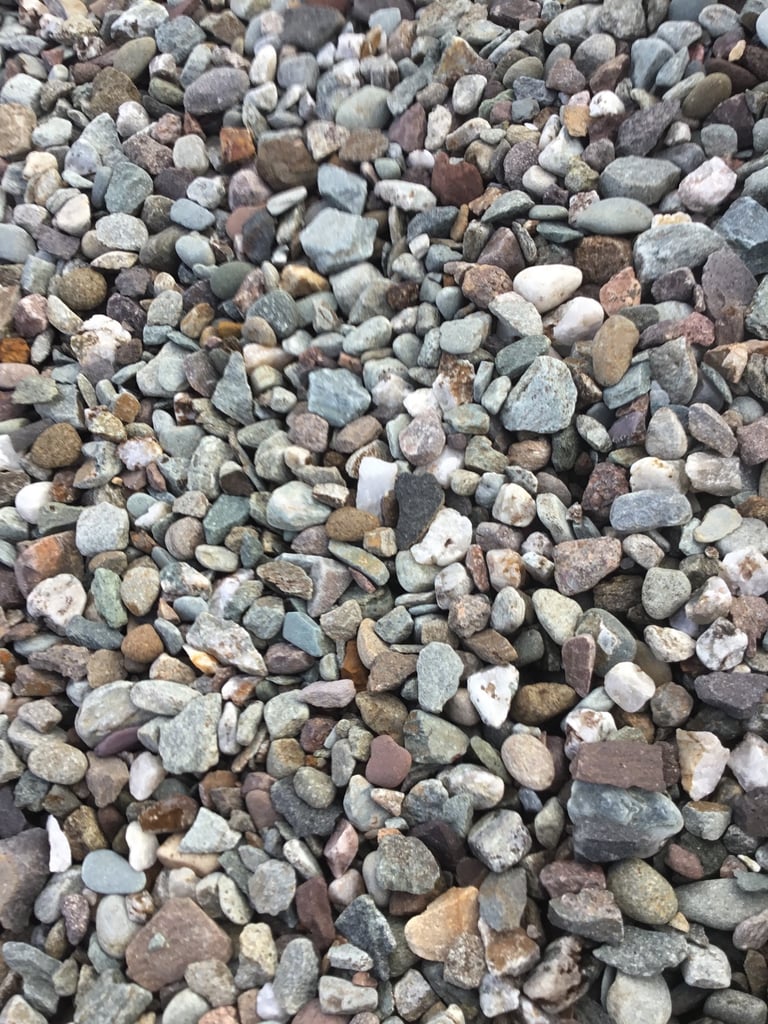 20 mm riverbed bulk bags garden and driveway chips/ gravel/ stones 