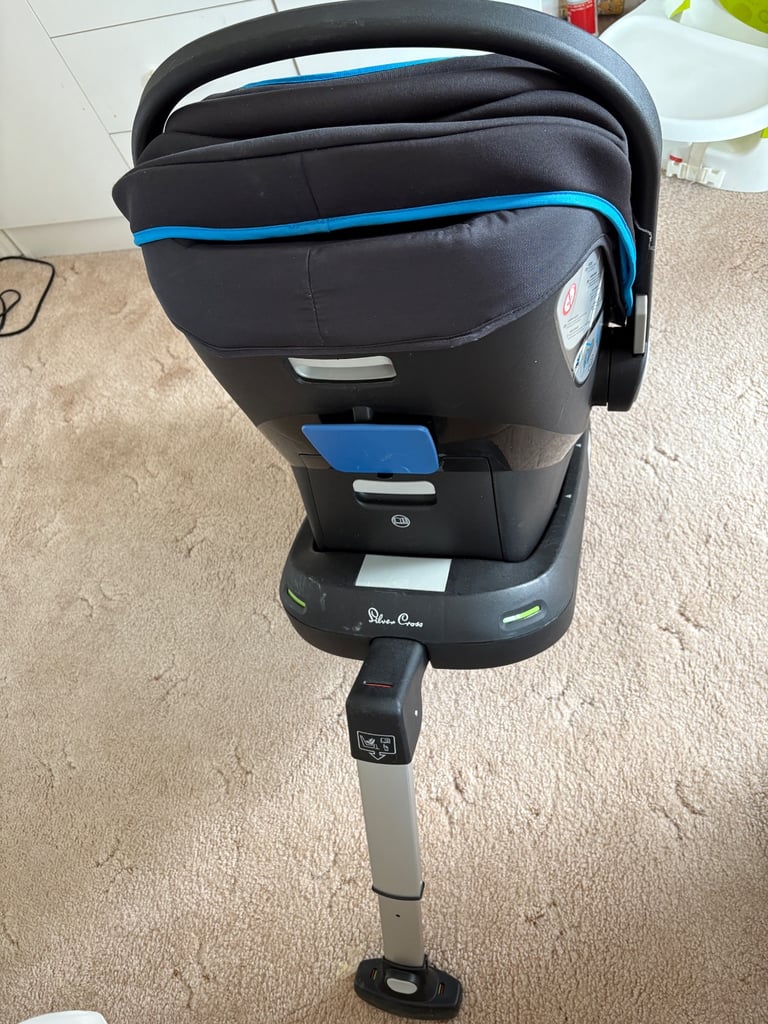 Silver Cross buggy, car seat and bassinet 