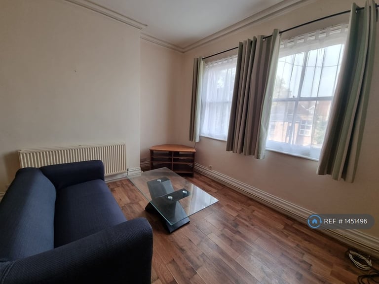 1 bedroom flat in Mansfield Road, Nottingham, NG5 (1 bed) (#1451496)